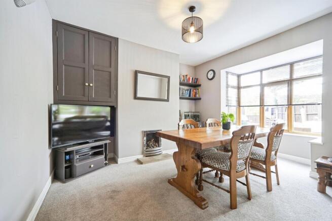 4 bed Semi-Detached for sale Image 5