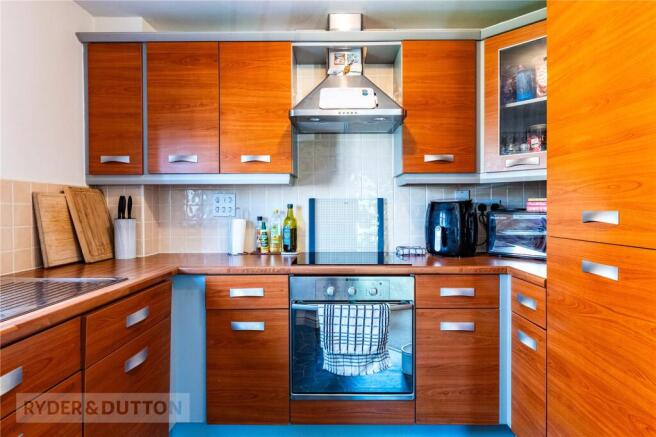 2 bed Apartment for sale Image 2