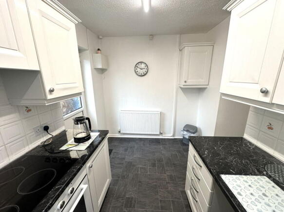 2 bed Semi-Detached Bungalow for sale Image 7