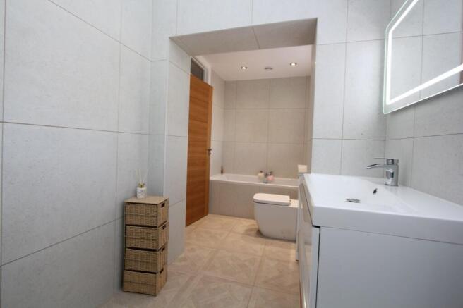 Bathroom/WC/Shower