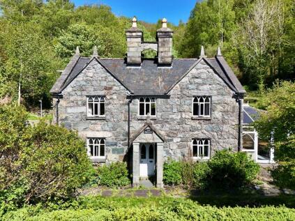Fronallt, Dolgellau, LL40 2YL