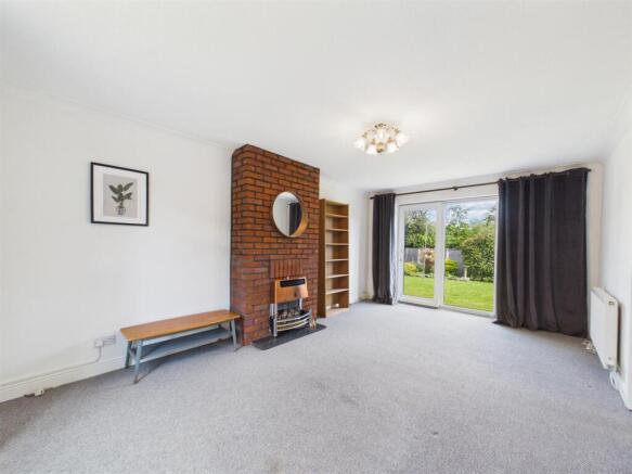 51 Victoria Road, Warmley, Bristol photo 4