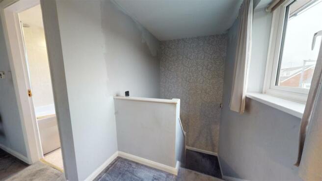 FIRST FLOOR LANDING