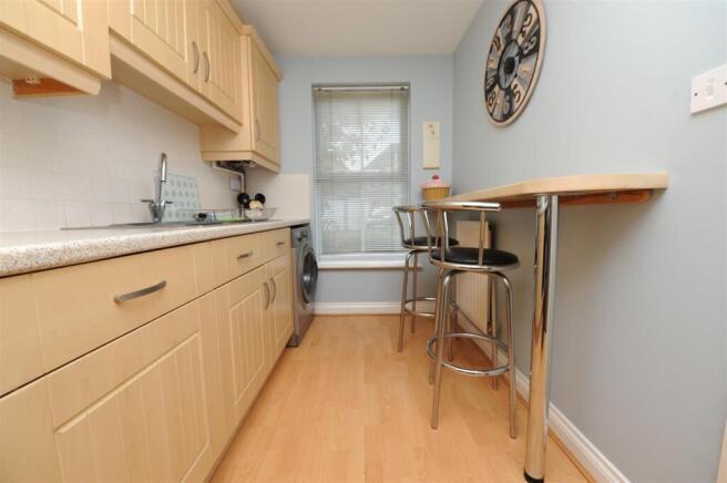 3 bed Semi-Detached for sale Image 7