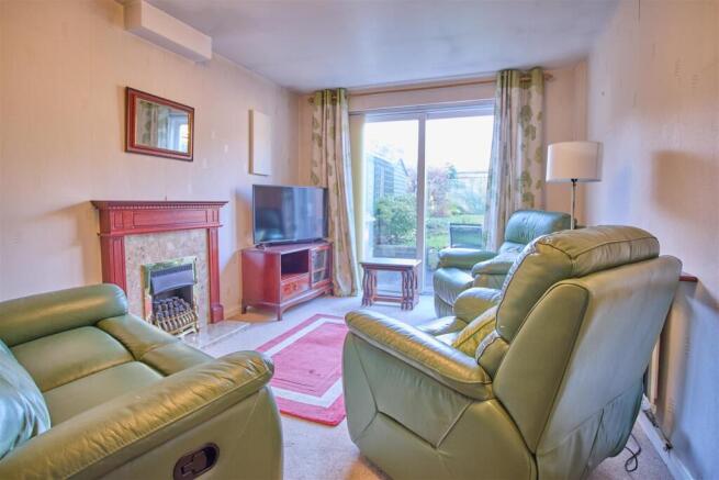 Woodbank Burbage 1.jpg