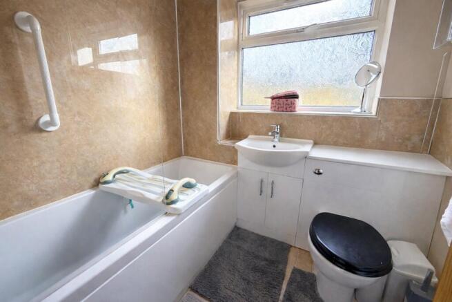 2 bed Bungalow for sale Image 9