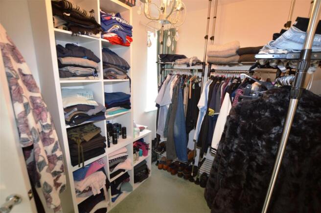 DRESSING ROOM: