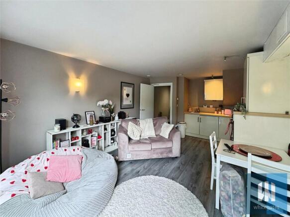 1 bed Apartment for sale Image 6