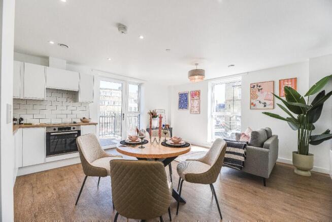 2 bed Apartment to rent Image 8