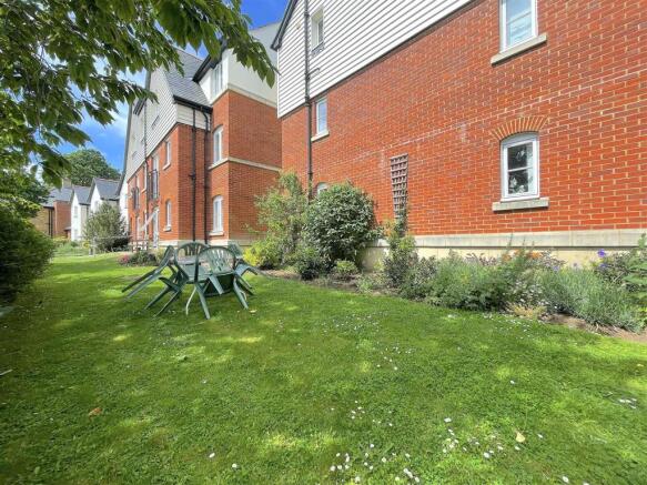 Communal garden (2).jpeg