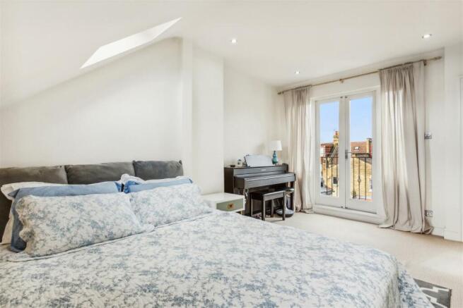 For Sale_Fielding road W4