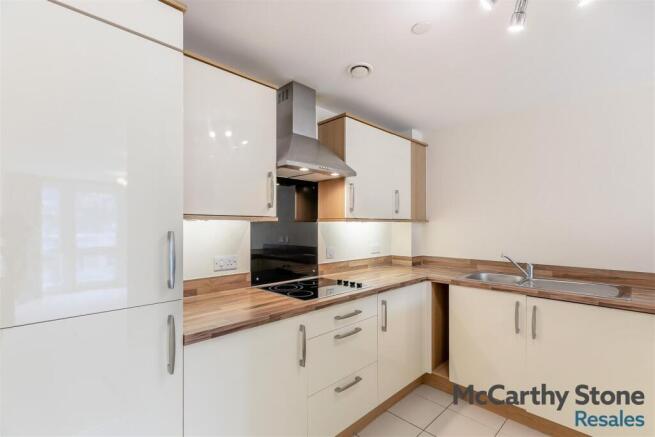 1 bed Flat for sale Image 8