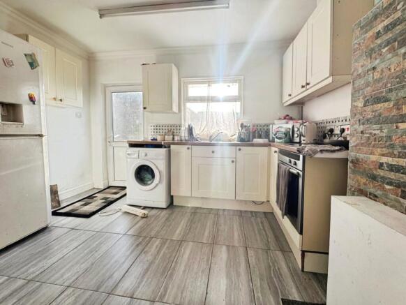 2 bed Terraced for sale Image 4