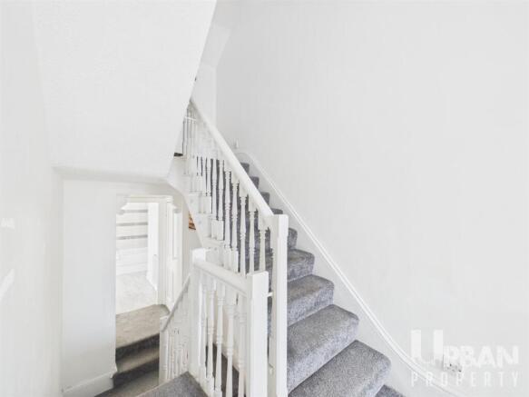 4 bed House for sale Image 10