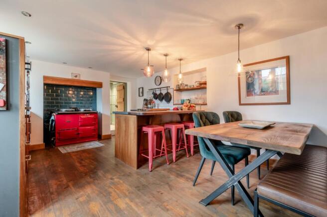 Kitchen/B'fast Room
