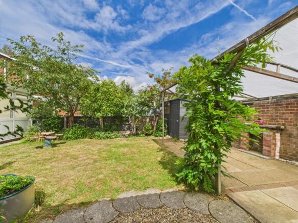 CAM02023G0-PR0155-STILL034