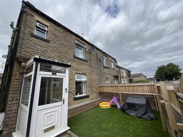 2 bed Terraced for sale in bradford