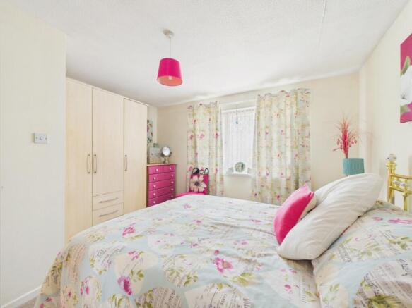 2 bed Semi-Detached for sale Image 9