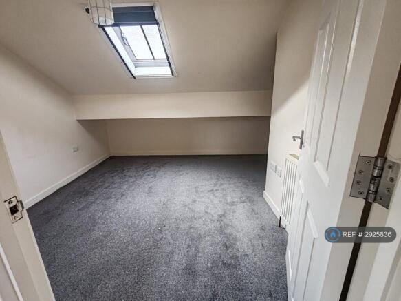 1 bed Flat to rent Image 2