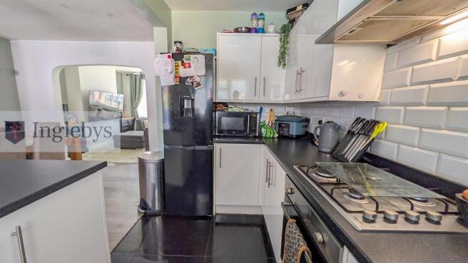 3 bed Semi-Detached for sale Image 7