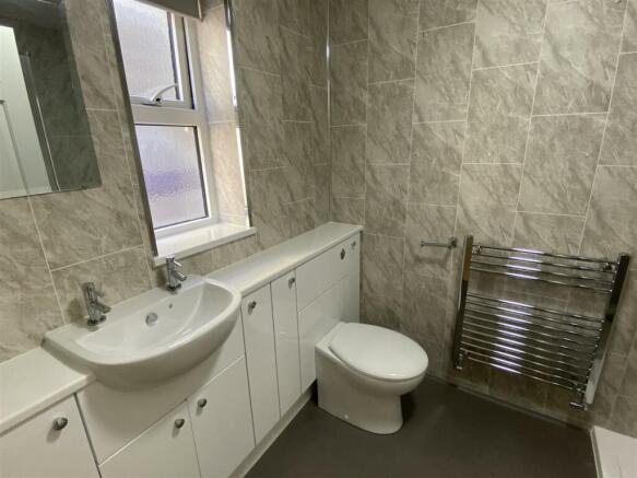 Refurbished modern family Shower RoonIMG_0662.JPG