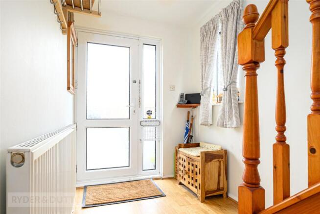 3 bed Semi-Detached for sale Image 8
