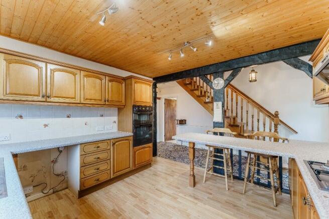 5 bed Detached Bungalow for sale Image 5