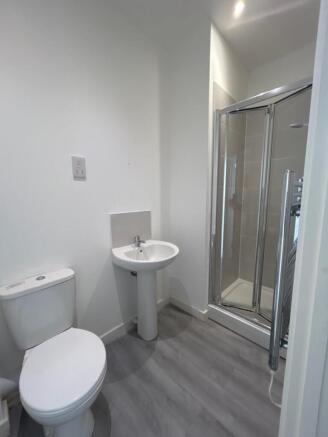 06-Bathroom-0001