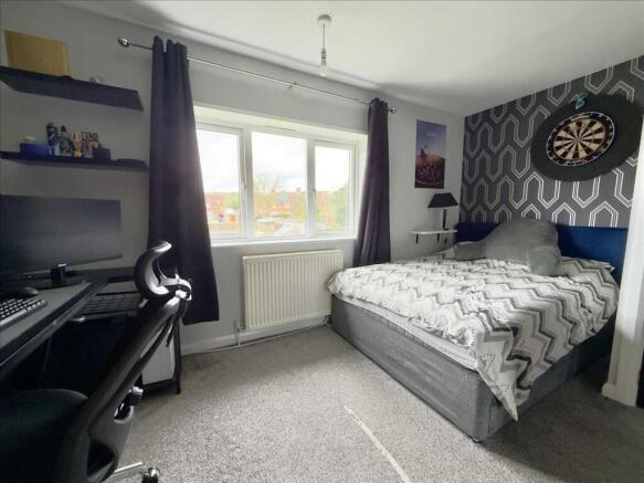 3 bed House for sale Image 11