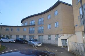 10, Ryan House, Sovereign Place, Harrow HA1 2FL
