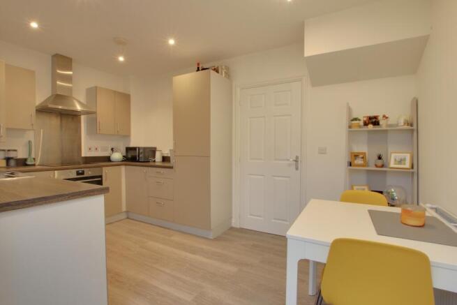KITCHEN/BREAKFASTROOM