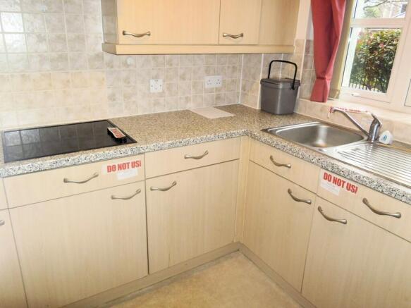 Trevithick Road, Camborne, TR14 photo 4