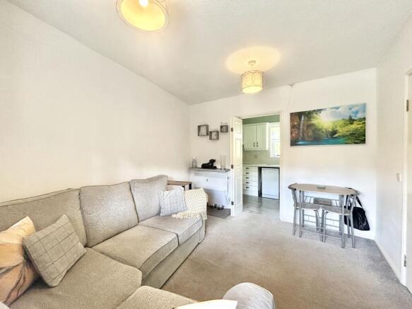 2 bed Apartment for sale Image 9