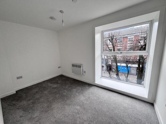 2 bed Flat to rent Image 5