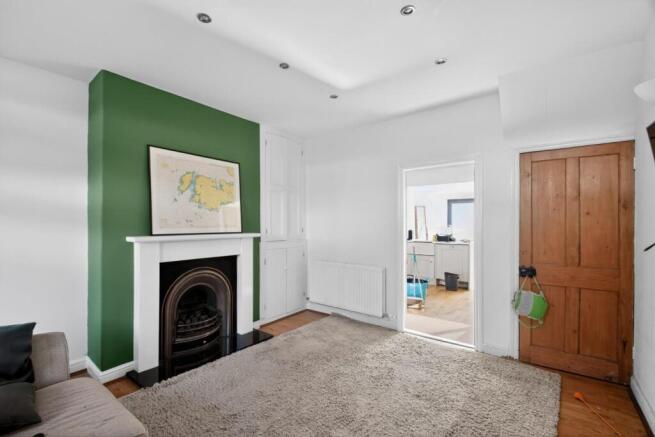 10chestnutgrove-2.jpg