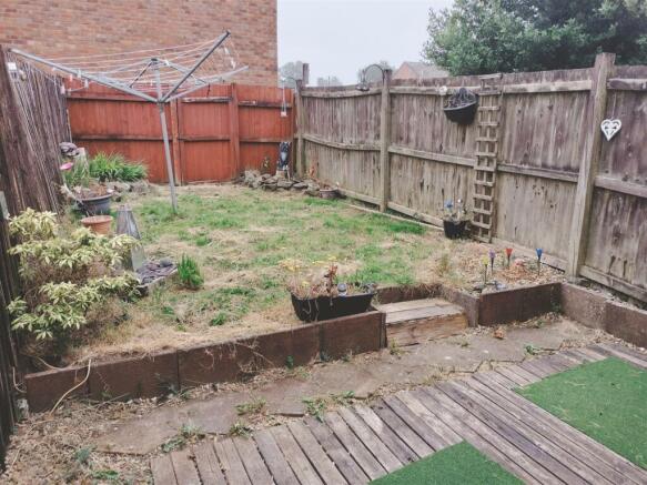 13 penclwyd rear garden.jpg