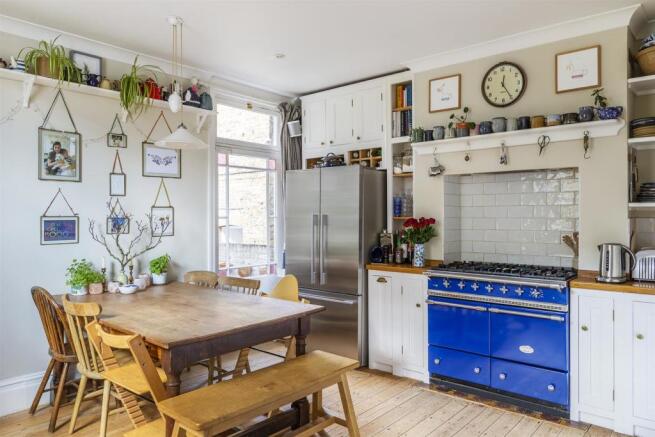 Kitchen / Dining