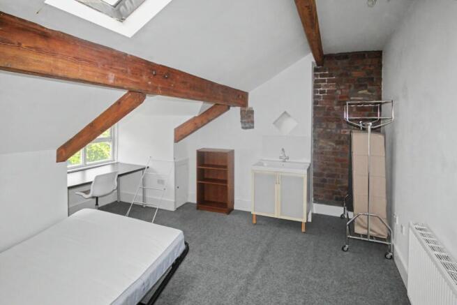 8 bed House of Multiple Occupation for sale Image 8