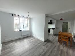 Flat 13, 95 Maple House, High Street, Slough SL1 1DJ