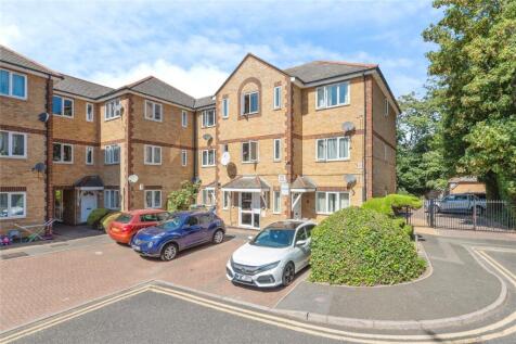 Vicarage Square, Grays, Essex, RM17