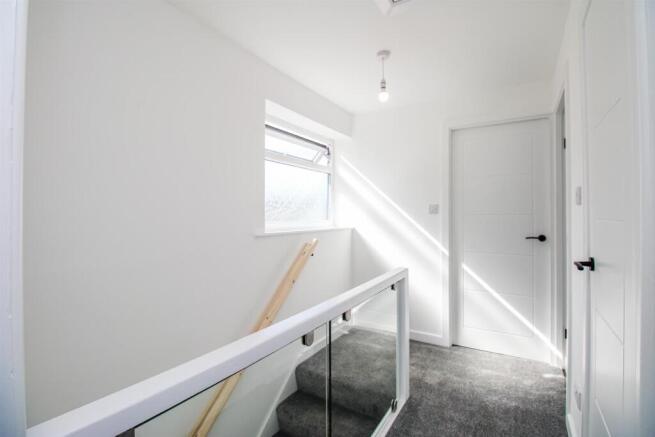 3 bed Semi-Detached for sale Image 7