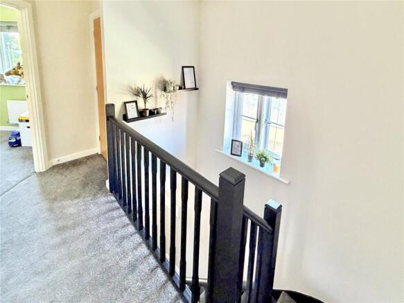 3 bed Semi-Detached for sale Image 12