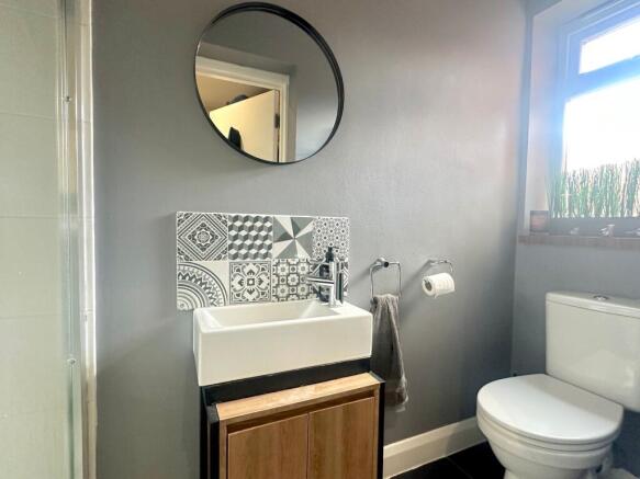 Guest WC/Shower Room