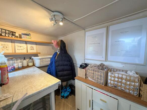 2 bed Semi-Detached for sale Image 9