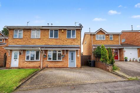 Cambridge Drive, Nuneaton, CV10