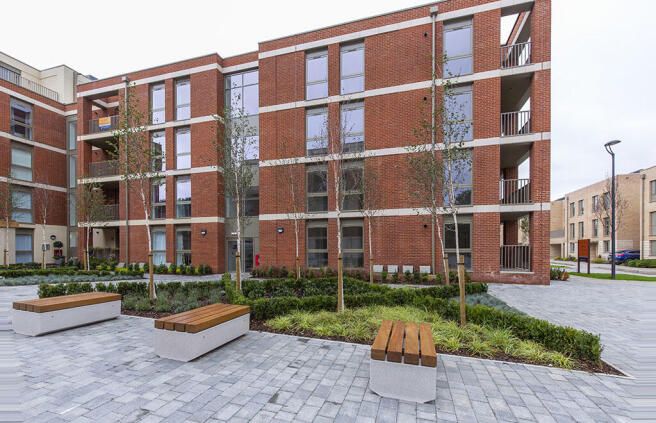 2 bed Apartment to rent Image 12