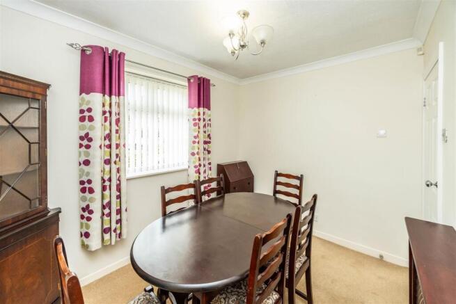 2 bed Semi-Detached Bungalow for sale Image 9