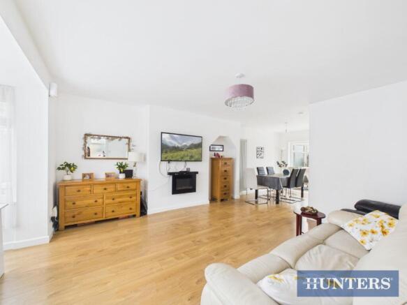 3 bed Semi-Detached for sale Image 7