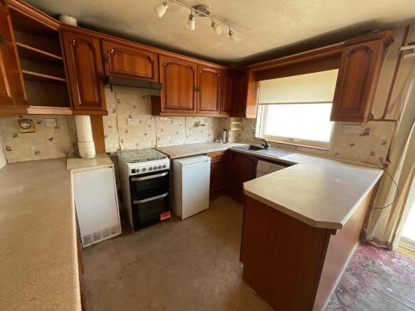 KITCHEN 15' X 11'8
