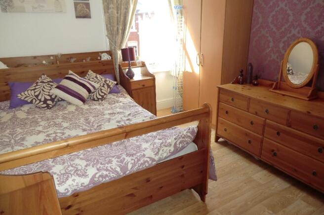 BEDROOM 2